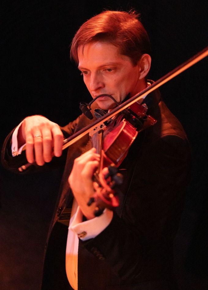 Концерт «Саундтреки от Эйнауди до Marvel при свечах»