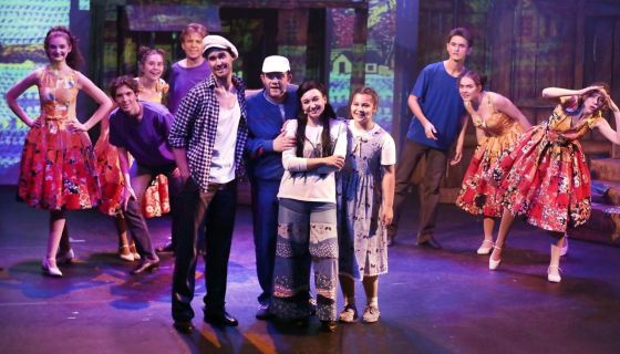 Музыкальный спектакль «Любовь и голуби»