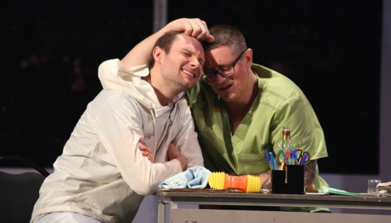 Спектакль «Доктор знает всё»