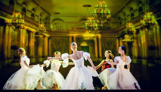 Ледовое шоу «Щелкунчик и повелитель тьмы»