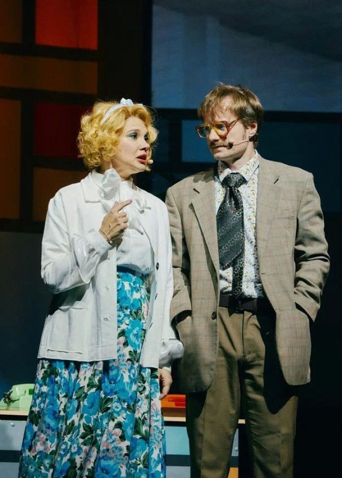 Спектакль «Служебный роман»