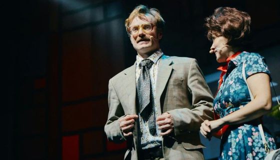 Спектакль «Служебный роман»