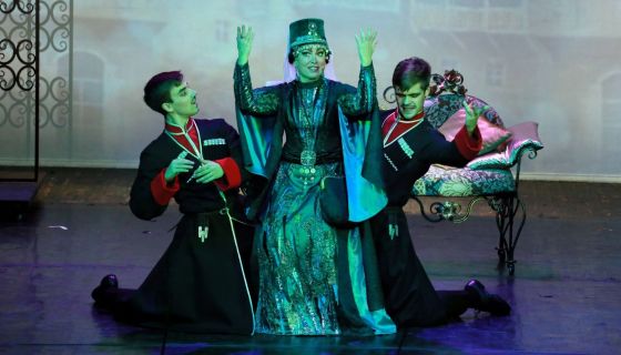 Спектакль «Ханума»