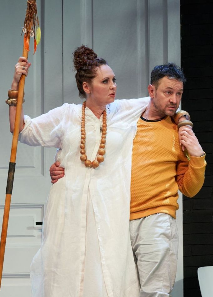 Спектакль «Приличные люди»