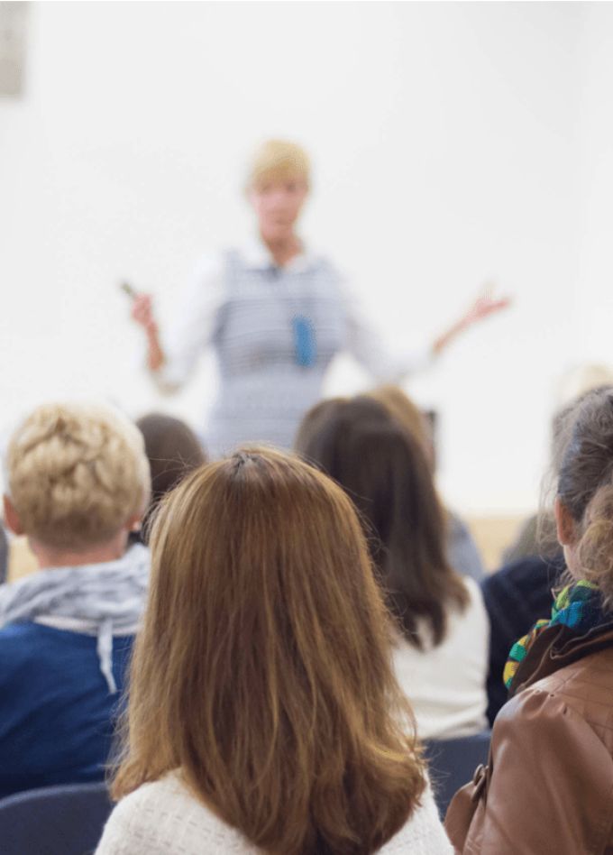 Русская икона: кто на кого смотрит?