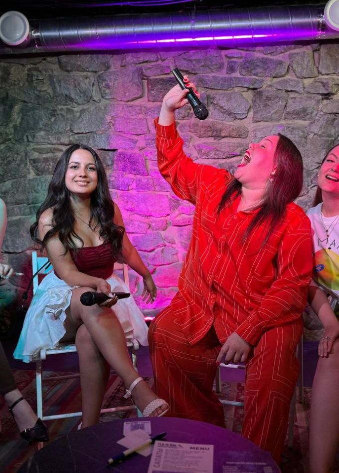 По бокальчику