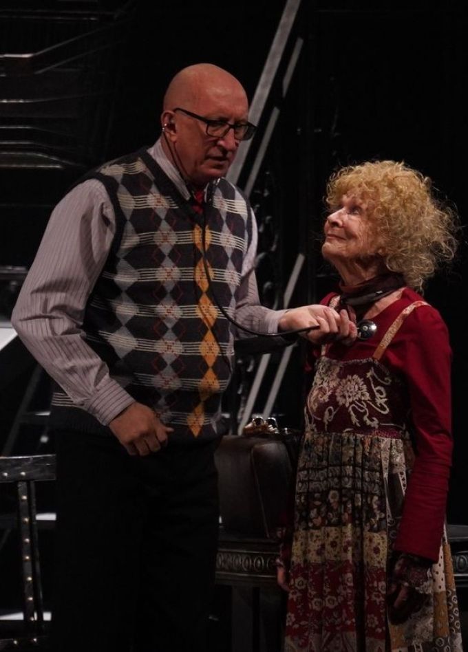 Спектакль «Старушка на миллион»