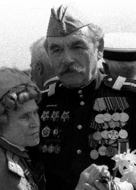 Сквозь года звенит Победа. Час истории