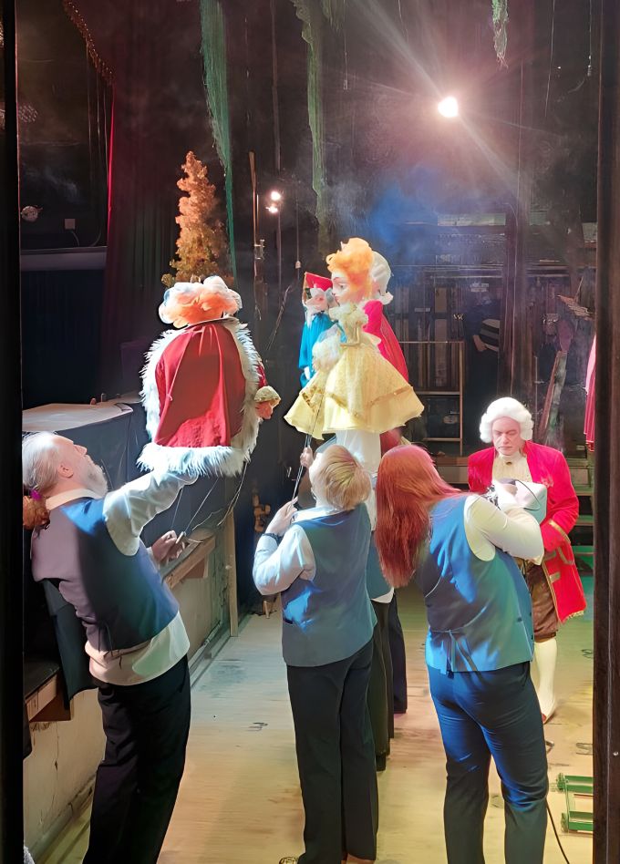 Сказка за ширмой